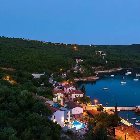 Cincin Hébergement de vacances Raša