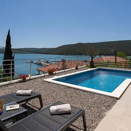 Holiday home Cincin