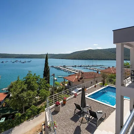 Cincin Hébergement de vacances Raša